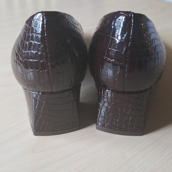 (NWOT) Etienne Aigner "Sarah" - Picture 3 of 5